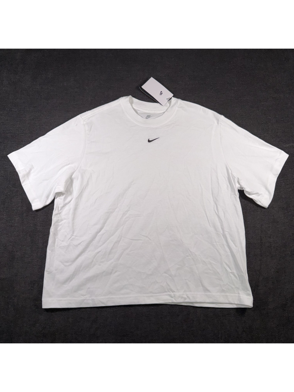 Nike The Nike Tee Women's Loose Fit White T-Shirt Size L